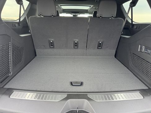 New 2026 Chevrolet Suburban Premier w/ Sun And Tow Package image 20