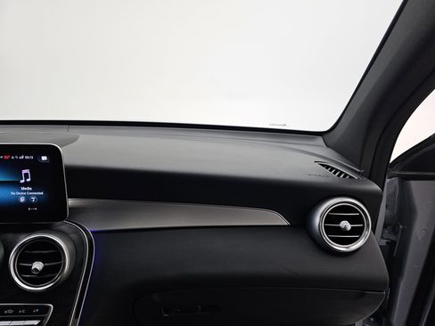 Certified 2022 Mercedes-Benz GLC 300 4MATIC w/ Premium Package Lite image 15