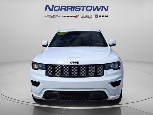Certified 2020 Jeep Grand Cherokee Altitude AWD/4WD image 2