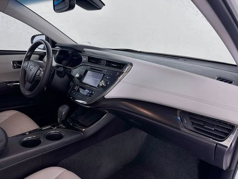 Used 2018 Toyota Avalon XLE Premium FWD image 30