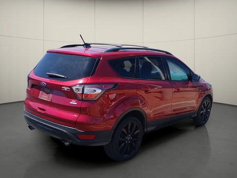 Used 2018 Ford Escape SE w/ SE Sport Appearance Package FWD image 7
