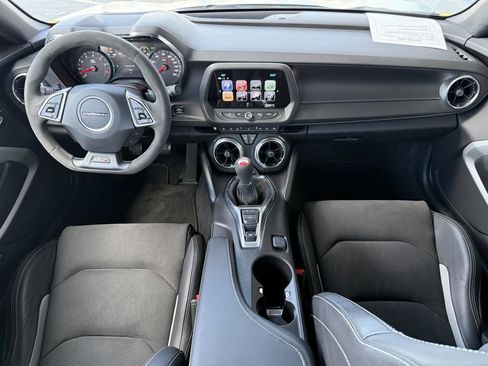 Used 2018 Chevrolet Camaro SS RWD image 34