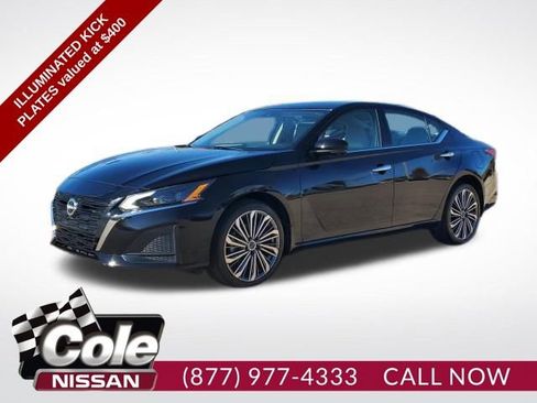 Used 2024 Nissan Altima 2.5 SL image 1
