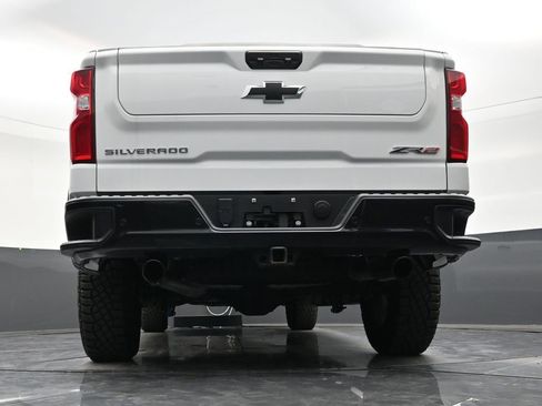 Used 2025 Chevrolet Silverado 1500 ZR2 w/ Technology Package image 23