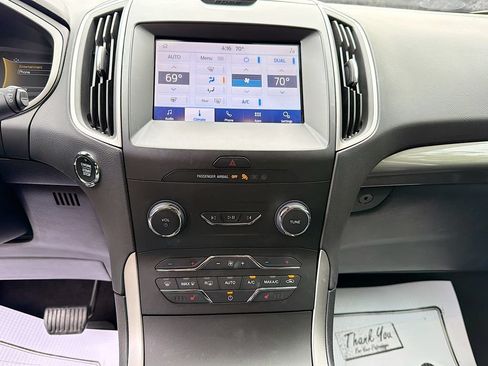 Used 2020 Ford Edge SEL w/ Cold Weather Package AWD/4WD image 17