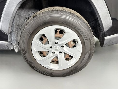Used 2020 Toyota RAV4 LE image 36