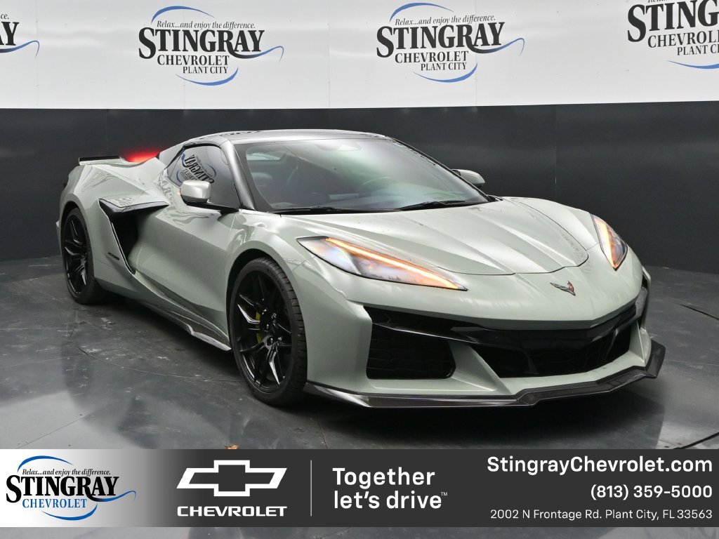 Used 2024 Chevrolet Corvette Z06 w/ Stealth Interior Trim Package RWD 360° Tour