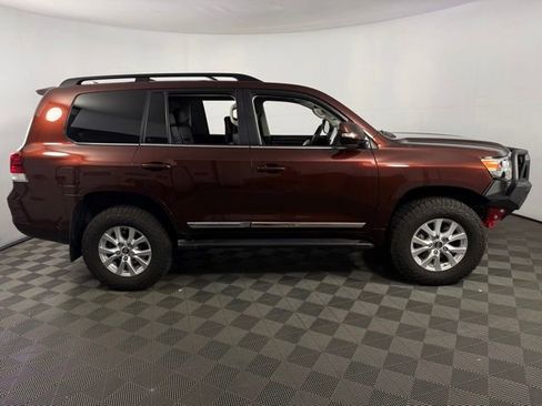 Used 2017 Toyota Land Cruiser AWD/4WD image 10