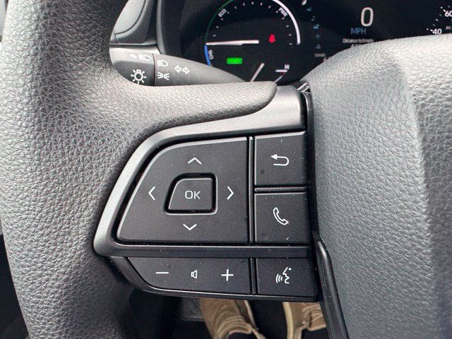 Certified 2025 Toyota Sienna LE w/ LE Plus Package AWD/4WD image 25