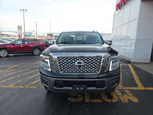 Used 2019 Nissan Titan Platinum Reserve w/ Platinum Utility Package image 12