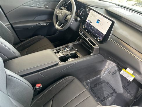 Used 2026 Lexus RX 500h F Sport AWD/4WD image 18