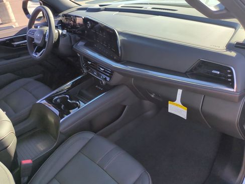 New 2026 Chevrolet Suburban RST image 90