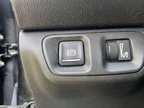 Used 2017 GMC Acadia SLT AWD/4WD image 31