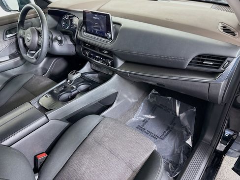 Used 2023 Nissan Rogue SV image 30