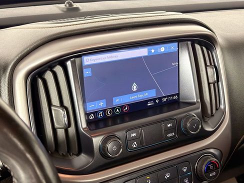 Used 2022 GMC Canyon AT4 image 14