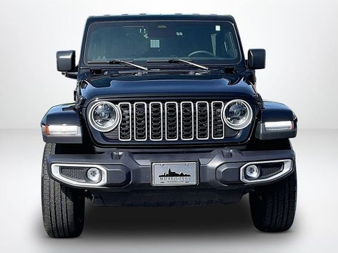 Used 2025 Jeep Wrangler Unlimited Sahara AWD/4WD image 2