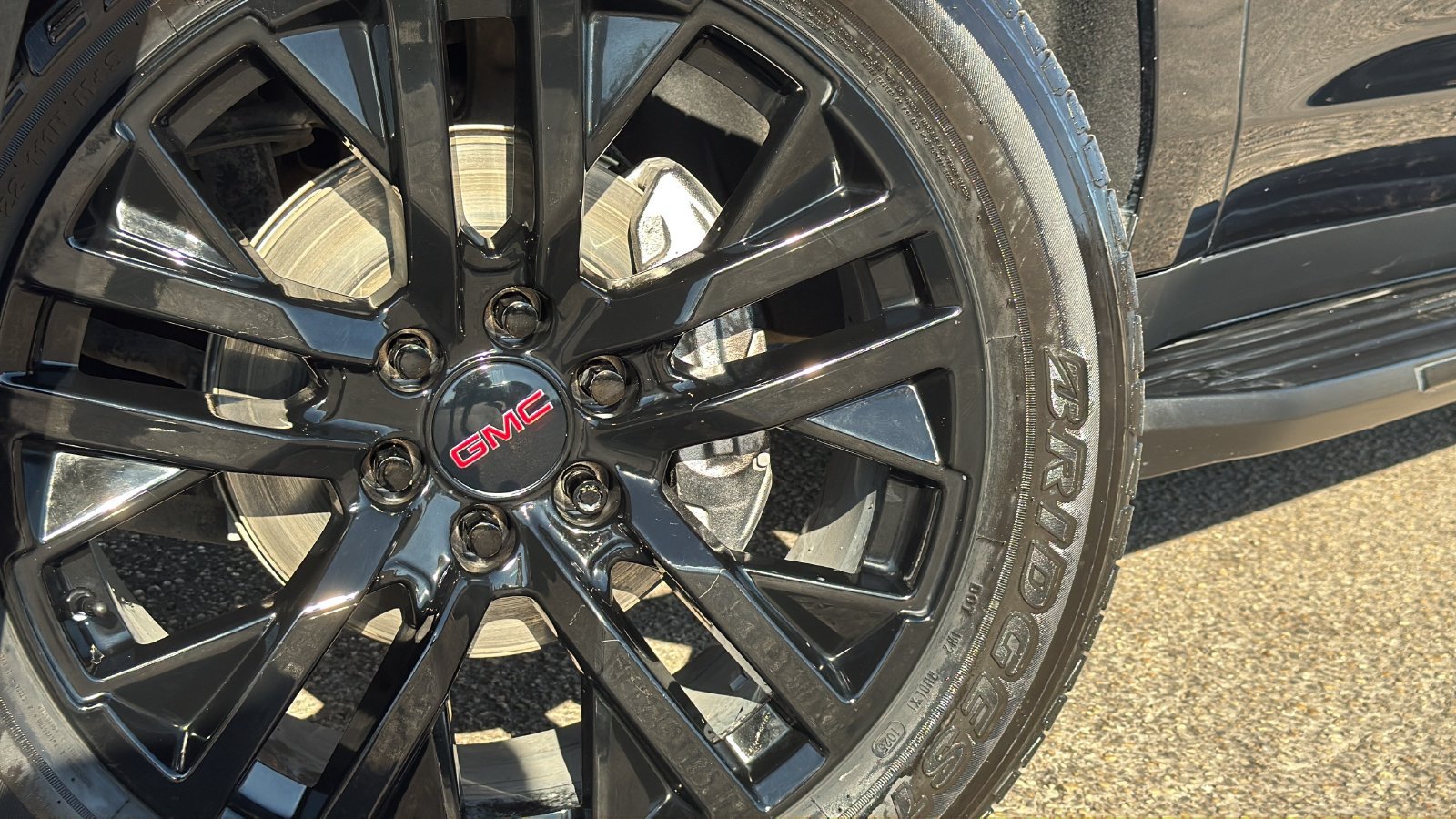 Used 2023 GMC Yukon XL SLE RWD image 26
