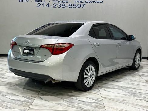 Used 2018 Toyota Corolla LE image 6