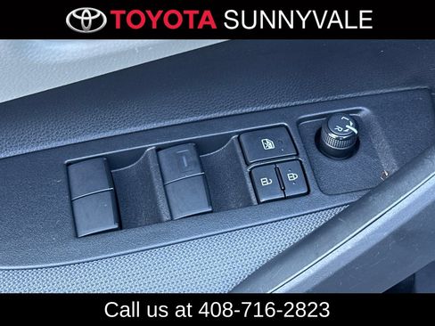 Used 2023 Toyota Corolla LE w/ LE Convenience Package FWD image 17