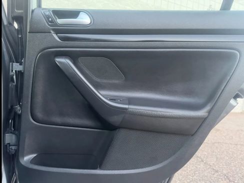 Used 2013 Volkswagen Jetta TDI image 16