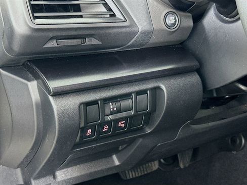 Used 2021 Subaru Crosstrek 2.5i Sport w/ Moonroof Package image 10