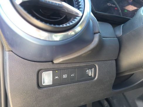 Used 2024 Chevrolet Equinox EV LT FWD image 18