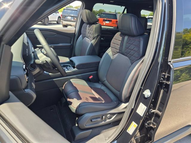 New 2026 Honda Pilot Black Edition image 4