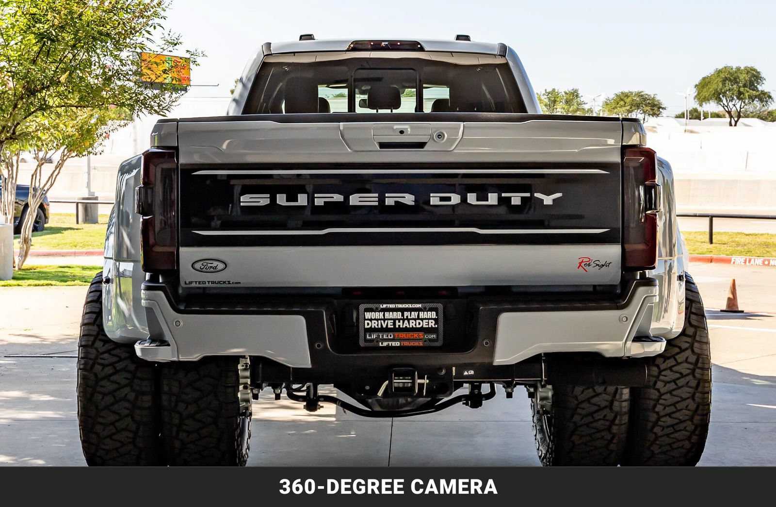 Used 2026 Ford F450 Platinum w/ FX4 Off-Road Package AWD/4WD image 8