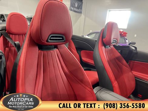 Used 2024 Mercedes-Benz CLE 450 4MATIC Cabriolet image 12