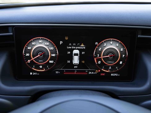 Used 2022 Hyundai Tucson Limited w/ Cargo Package image 22