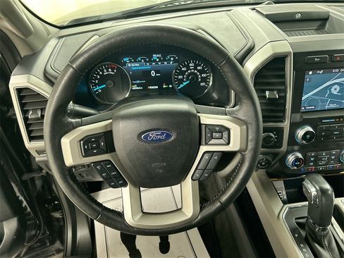 Used 2019 Ford F150 Lariat w/ Equipment Group 502A Luxury image 4