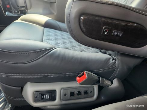 Used 2024 Chevrolet Express 2500 image 33