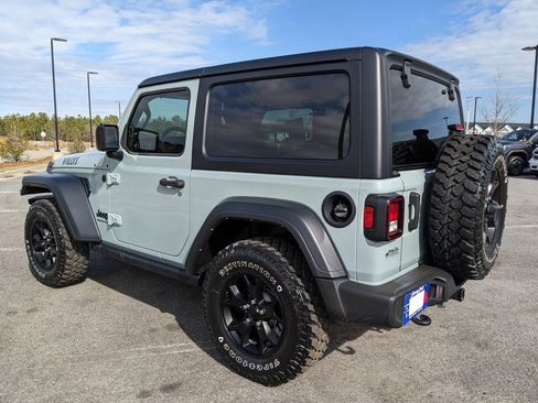 Used 2023 Jeep Wrangler Willys image 14