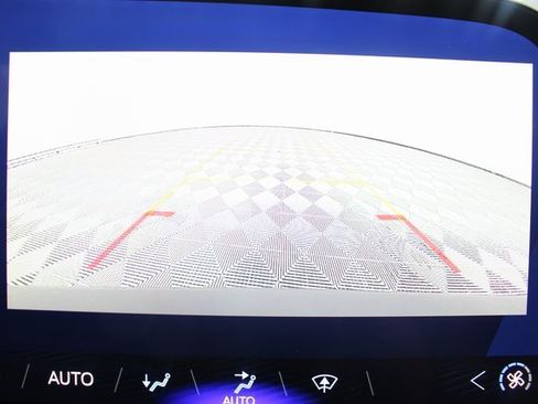 Used 2025 Chevrolet Equinox EV LT image 26