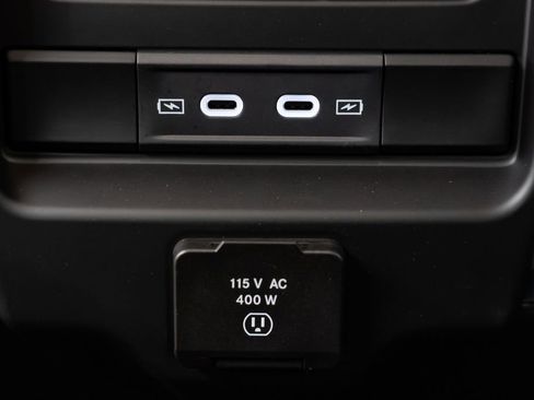 New 2026 RAM 2500 Laramie AWD/4WD image 9