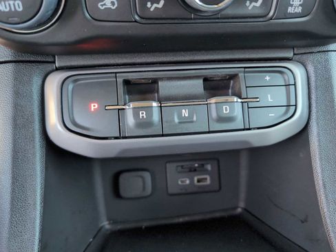 Used 2023 GMC Acadia AT4 w/ Technology Package image 16