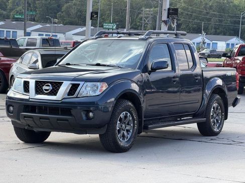 Used 2020 Nissan Frontier PRO-4X w/ Pro-4x Utility Package AWD/4WD image 3