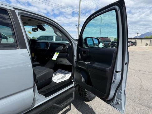 Used 2021 Toyota Tacoma SR5 w/ Trail Edition AWD/4WD image 27