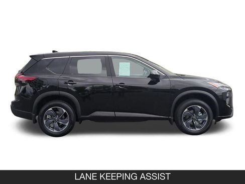 Used 2026 Nissan Rogue SV FWD image 6