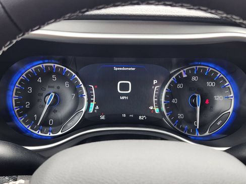 New 2027 Chrysler Pacifica Limited w/ Family Tech Group FWD image 15