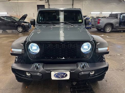 Used 2025 Jeep Wrangler Sport AWD/4WD image 2