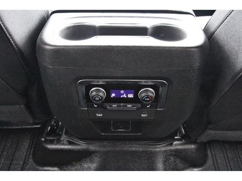Used 2023 Chevrolet Tahoe Z71 w/ Luxury Package AWD/4WD image 16