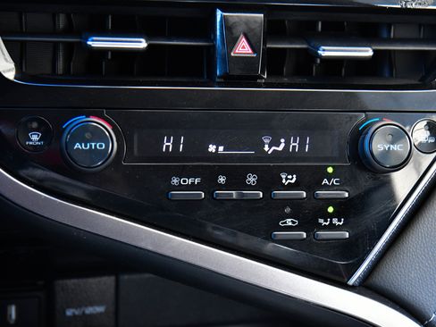 Used 2024 Toyota Camry XSE image 23