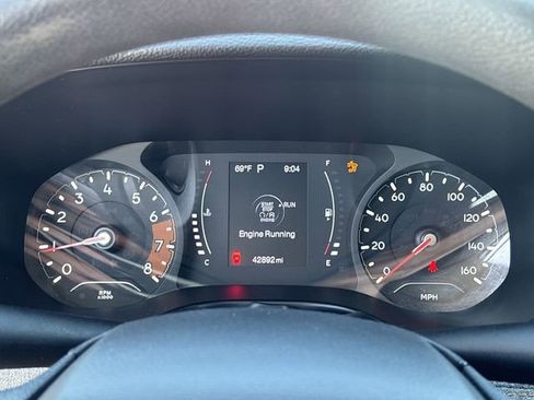 Used 2022 Jeep Compass Sport image 29