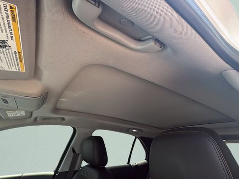 Used 2020 Chevrolet Equinox LT w/ Sport Edition FWD image 18
