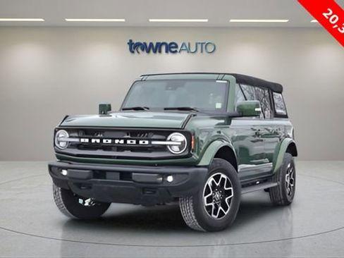 Used 2023 Ford Bronco Outer Banks image 10