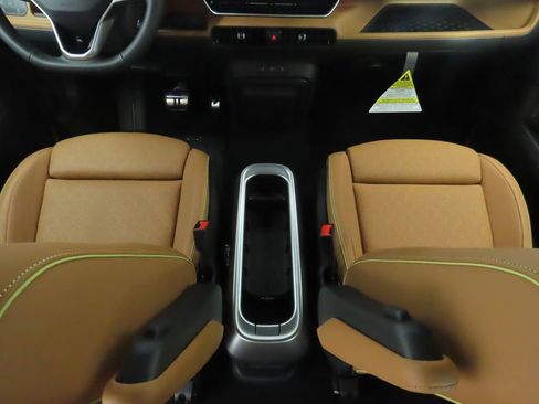 New 2025 Volkswagen ID. Buzz Pro S image 17