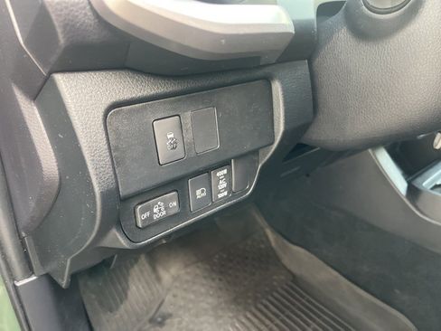 Used 2021 Toyota Tacoma SR5 image 18