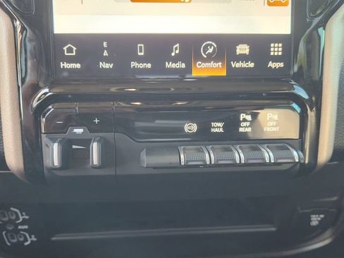 Used 2024 RAM 2500 Laramie w/ Safety Group AWD/4WD image 18