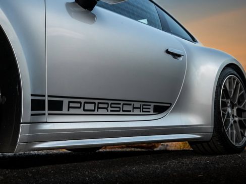 Used 2024 Porsche 911 Carrera S image 9